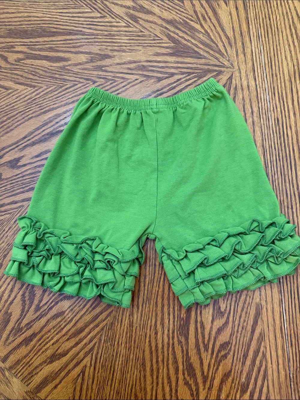 Girls' Green Multi Ruffle Hem Pull-On Shorts Sz 2XL like new